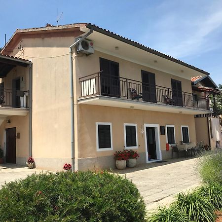 Apartman Elvis Lovran Exterior photo